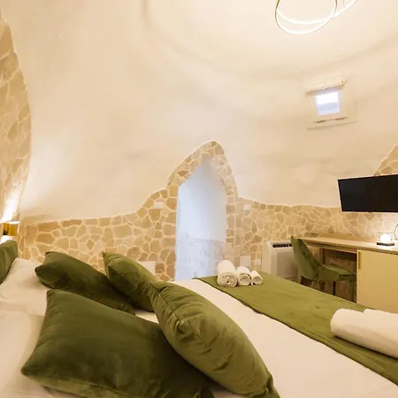 Grotta Saracena Resort *